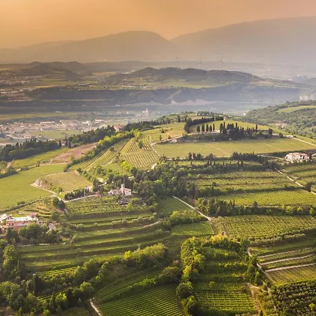 شقة Valpolicella Homes Amarone SantʼAmbrogio di Valpolicella